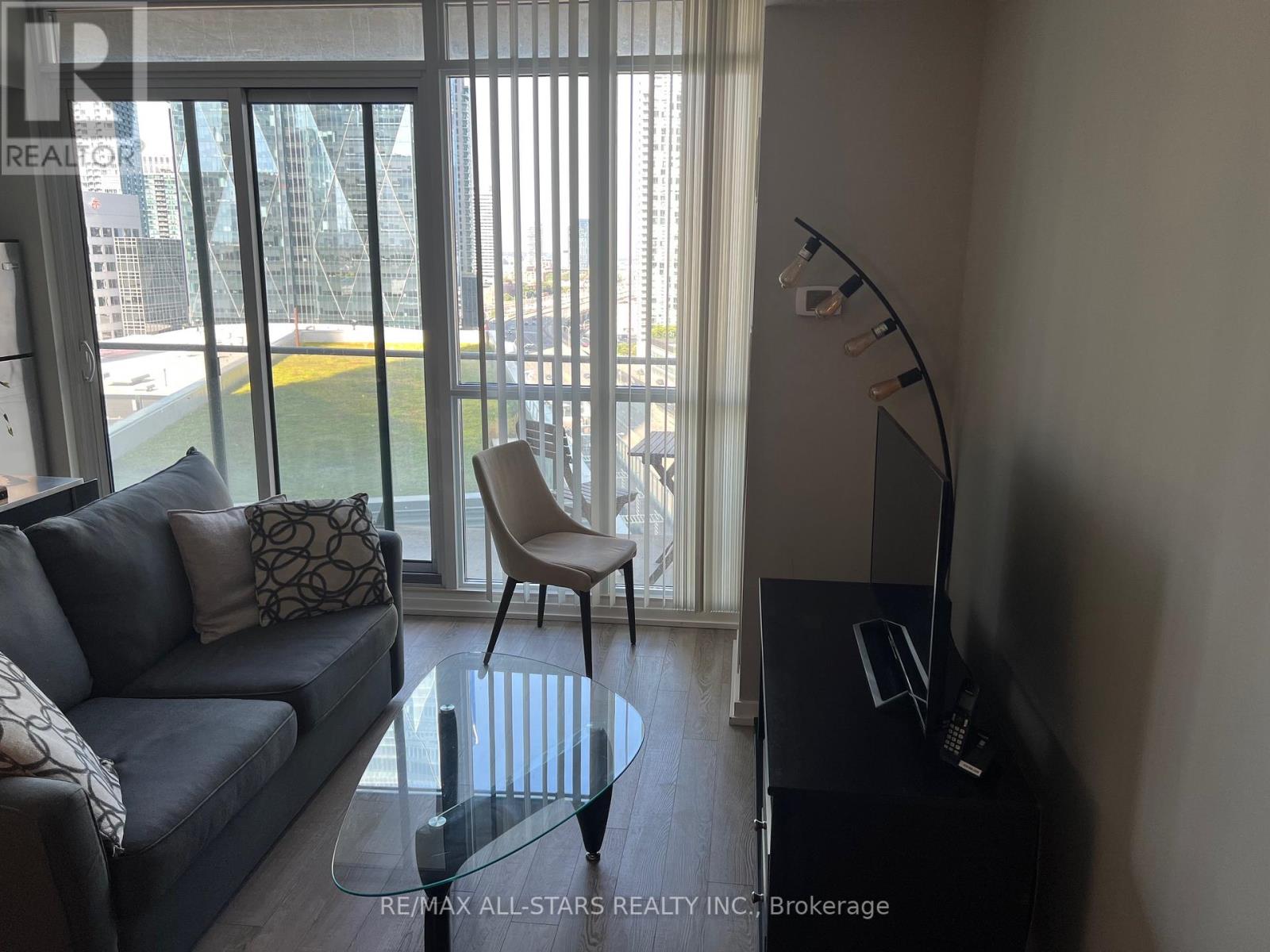 Photo 4 of 1306 55 Bremner Boulevard, Toronto ON