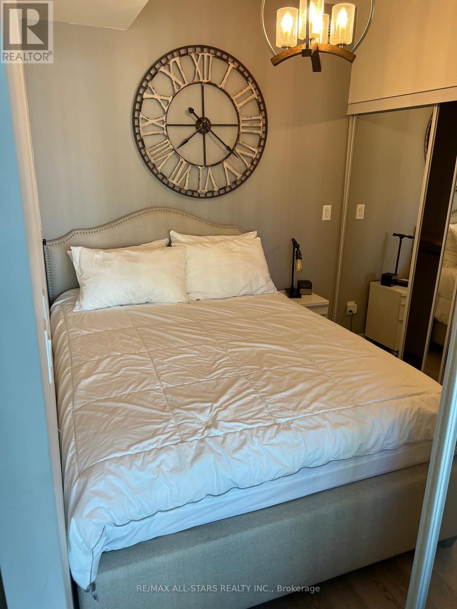 Photo 10 of 1306 55 Bremner Boulevard, Toronto ON