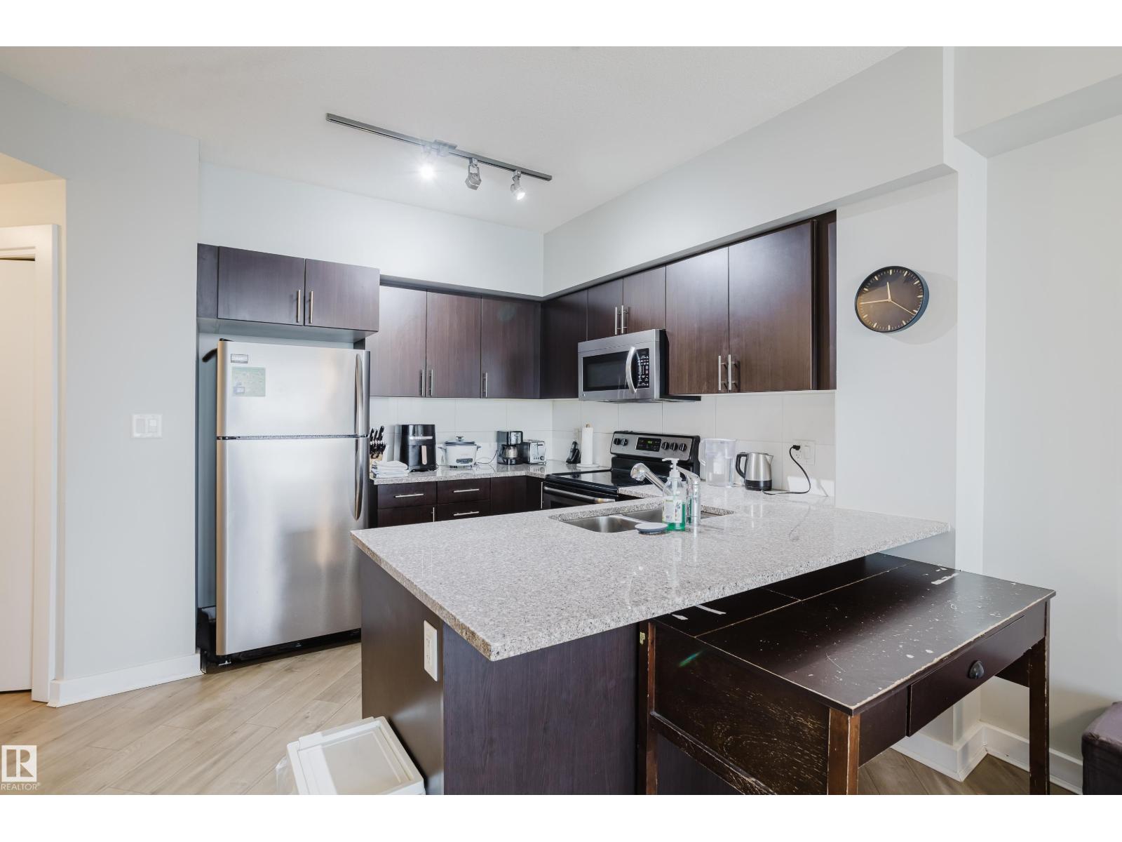 Photo 13 of 2704 10152 104 St Nw, Edmonton AB