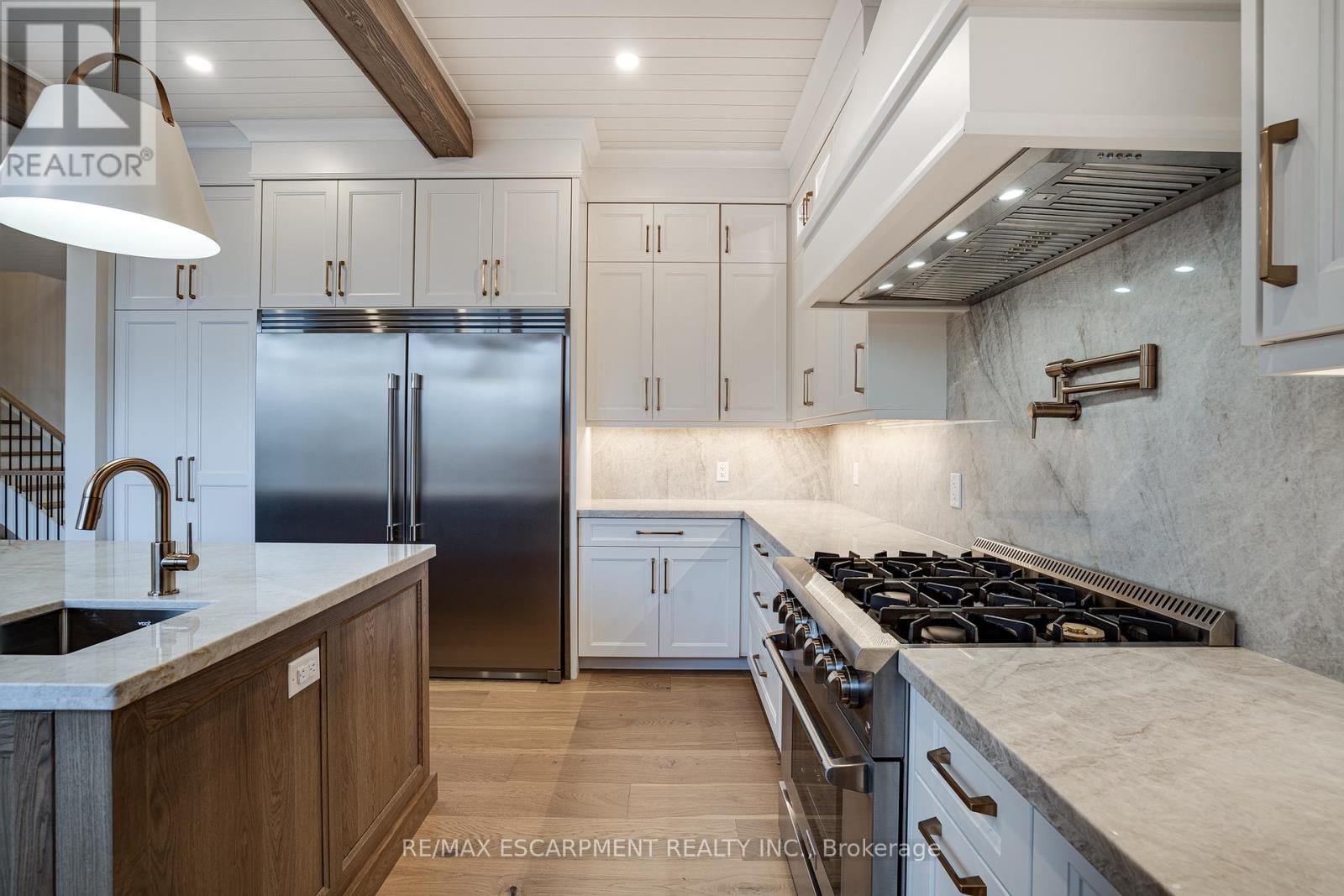 Photo 12 of 941 Old Mohawk Road, Hamilton ON