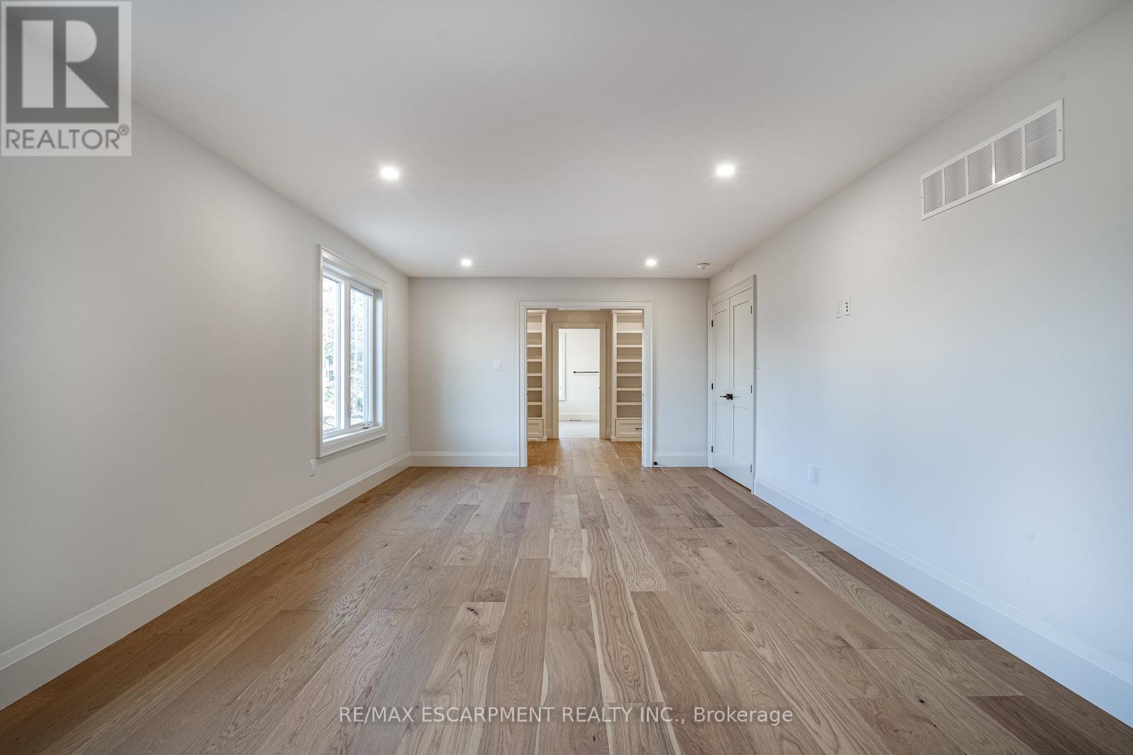 Photo 13 of 941 Old Mohawk Road, Hamilton ON