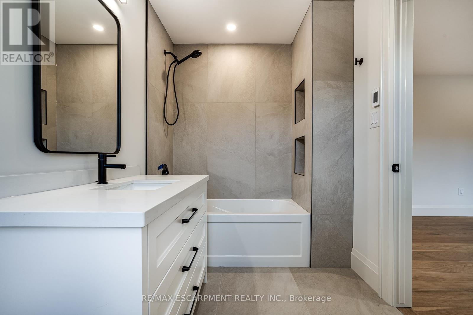 Photo 42 of 941 Old Mohawk Road, Hamilton ON
