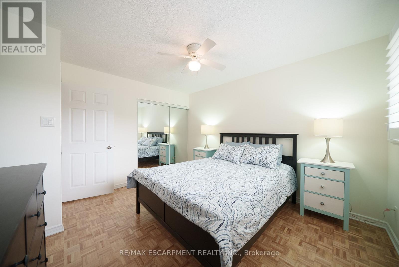 Photo 19 of 70 Four Seasons Drive, Brantford ON