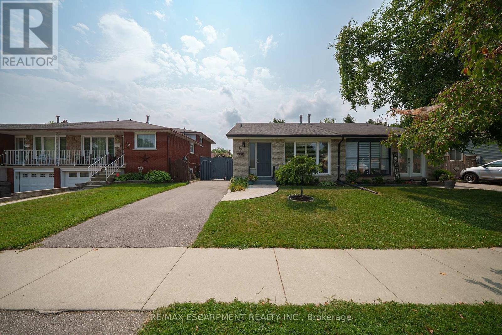 Photo 13 of 70 Four Seasons Drive, Brantford ON