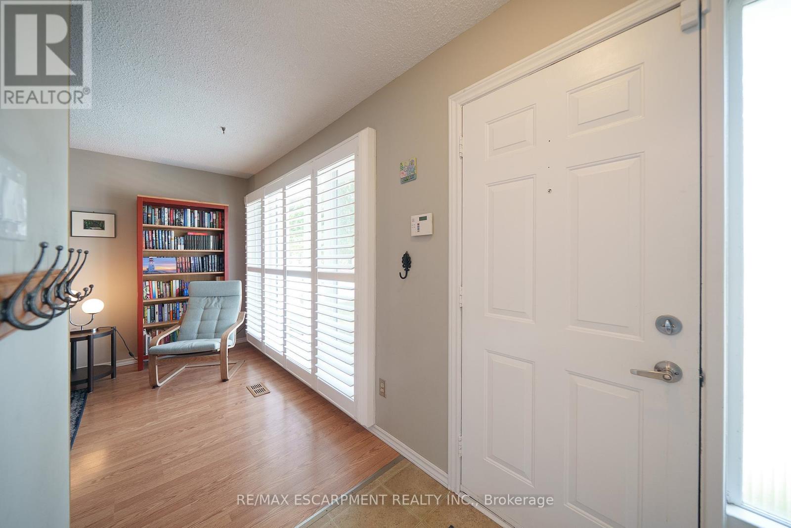 Photo 27 of 70 Four Seasons Drive, Brantford ON
