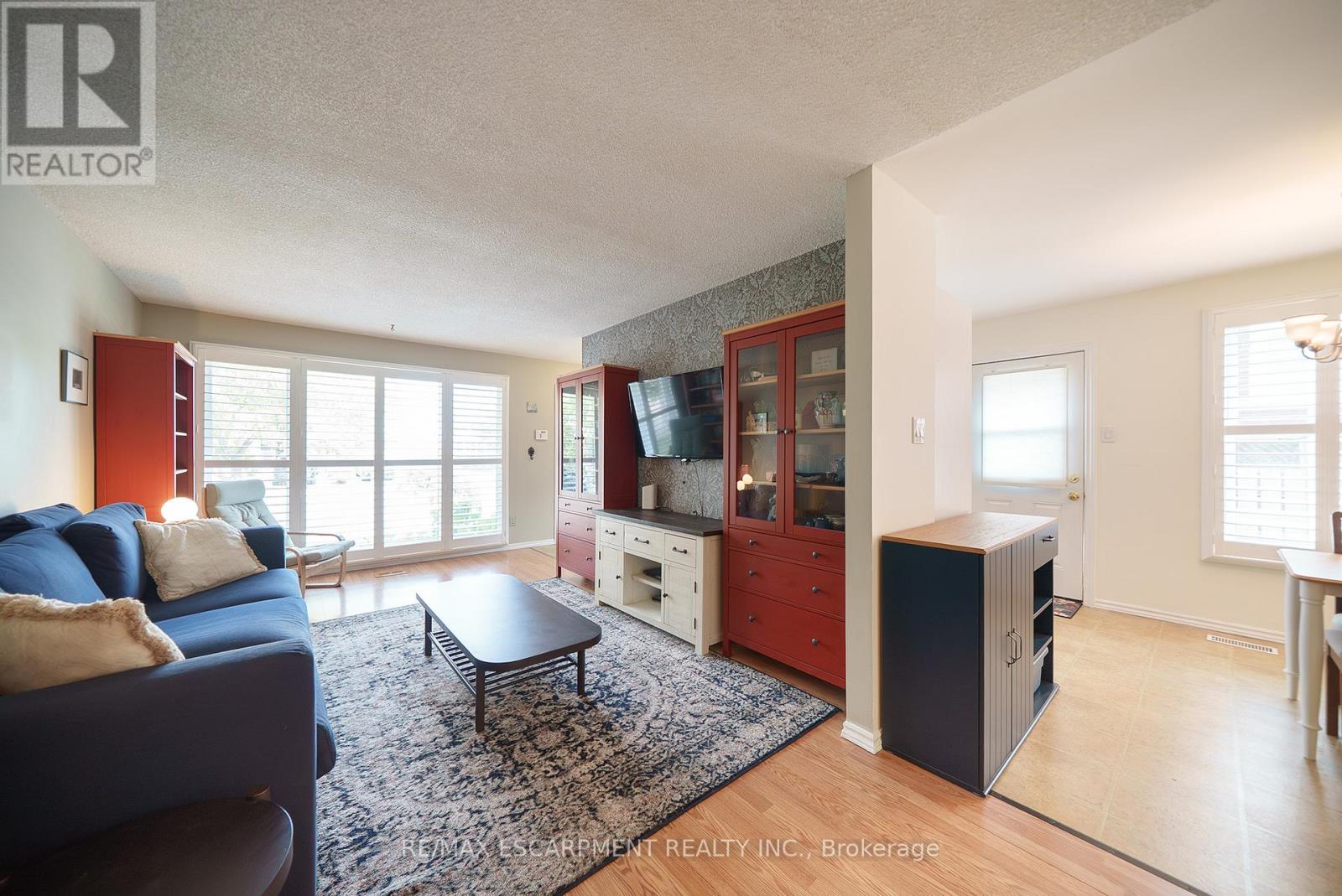 Photo 29 of 70 Four Seasons Drive, Brantford ON