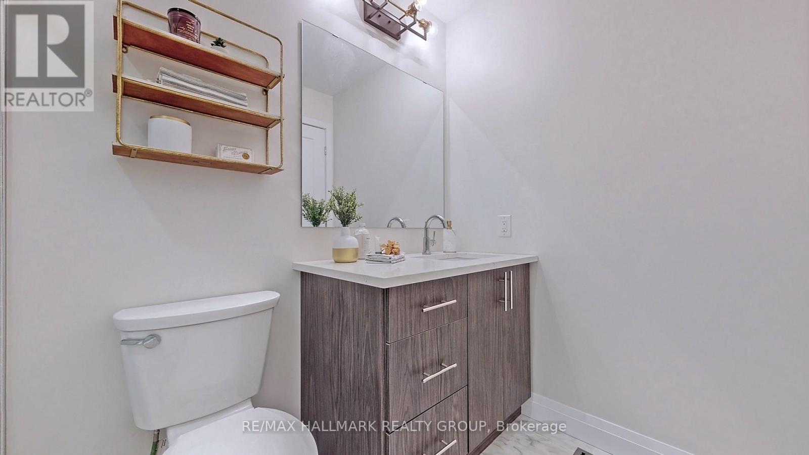 Photo 2 of 809 Star Private, Ottawa ON