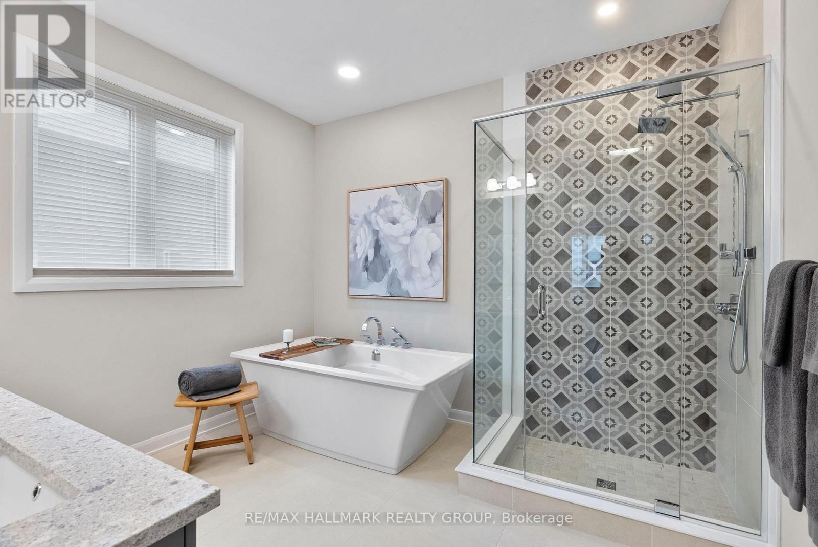 Photo 29 of 213 Skipper Drive, Ottawa ON