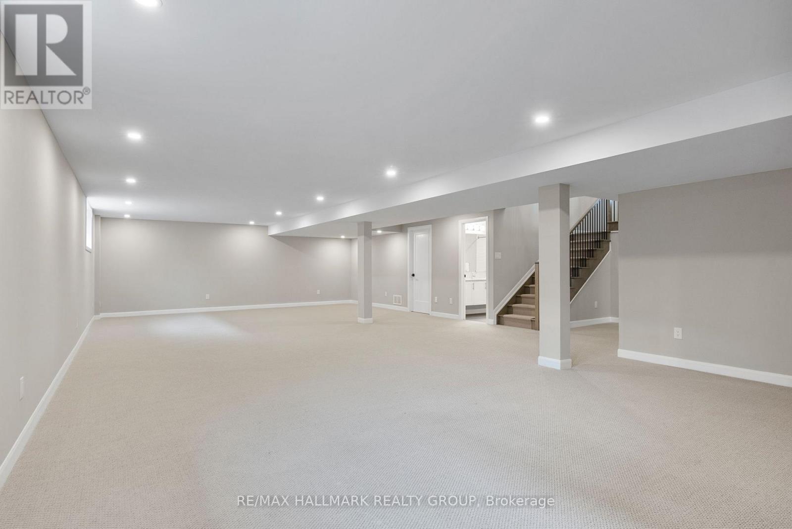 Photo 31 of 213 Skipper Drive, Ottawa ON