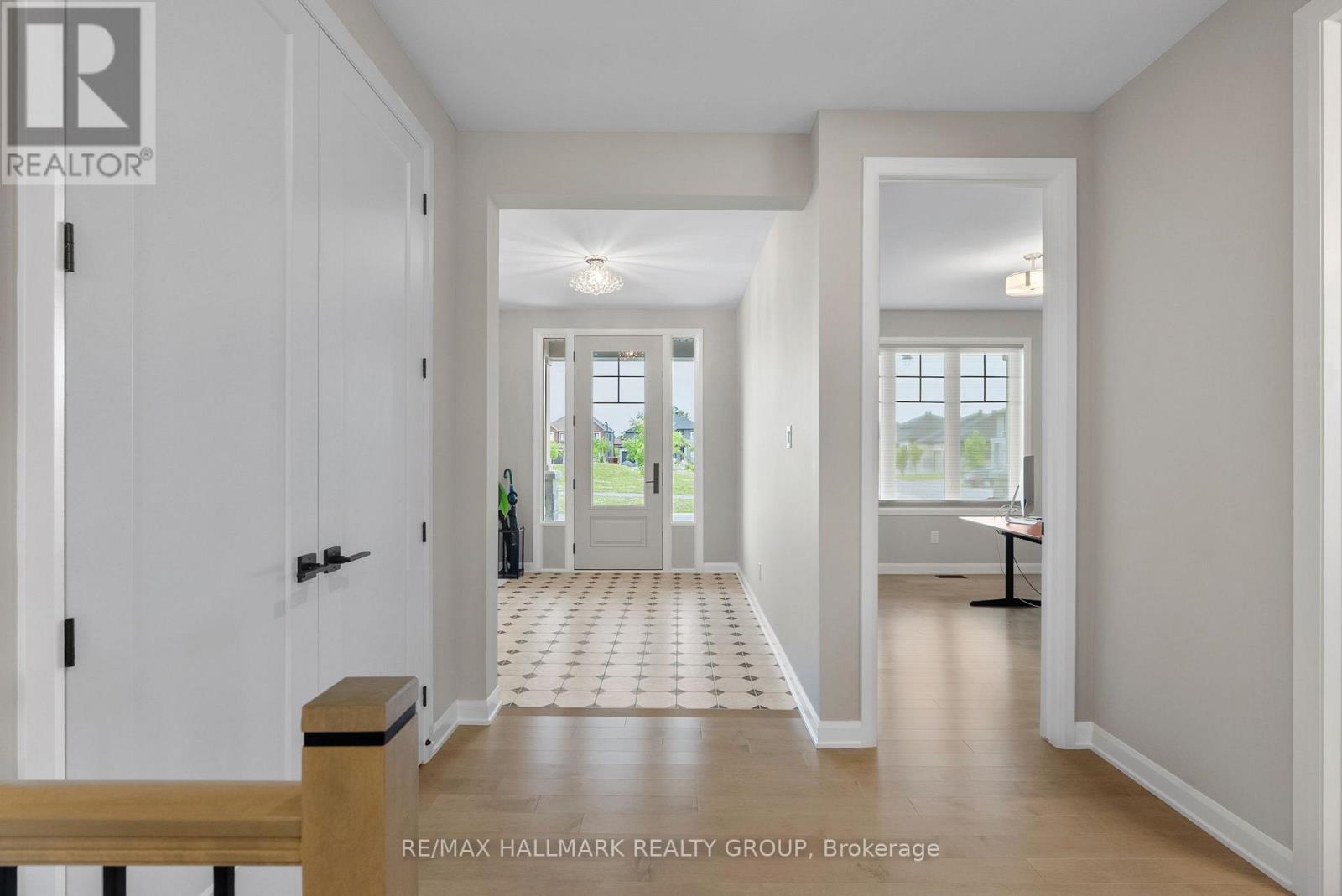 Photo 7 of 213 Skipper Drive, Ottawa ON