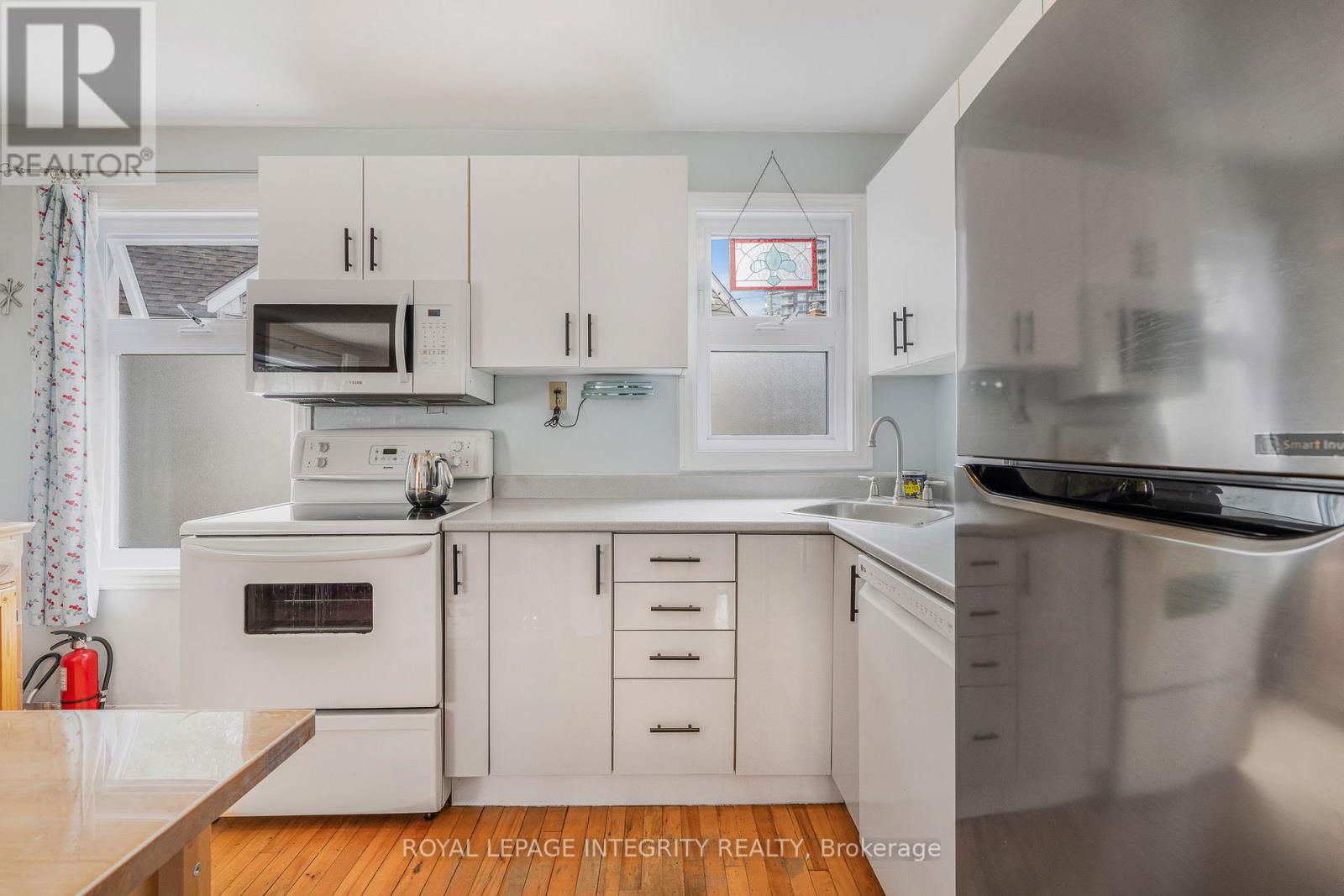 Photo 12 of 841 Merivale Road, Ottawa ON