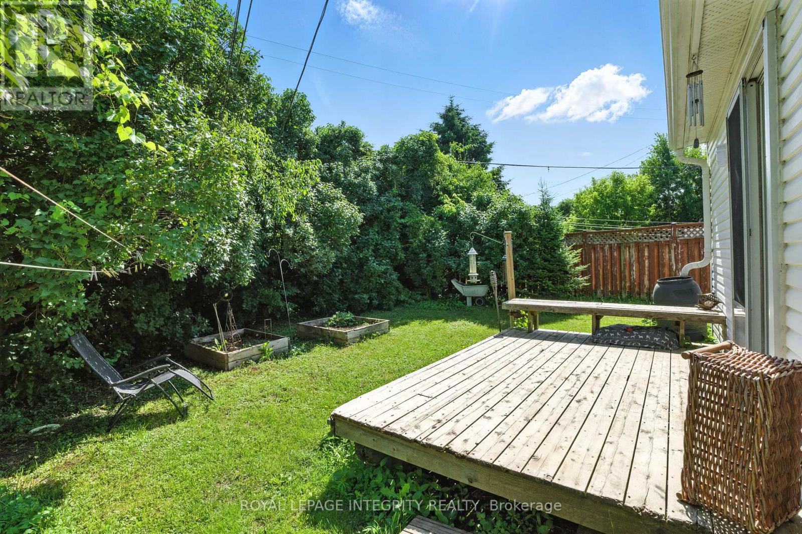 Photo 26 of 841 Merivale Road, Ottawa ON