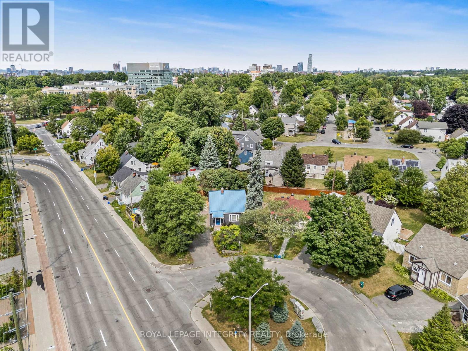 Photo 28 of 841 Merivale Road, Ottawa ON