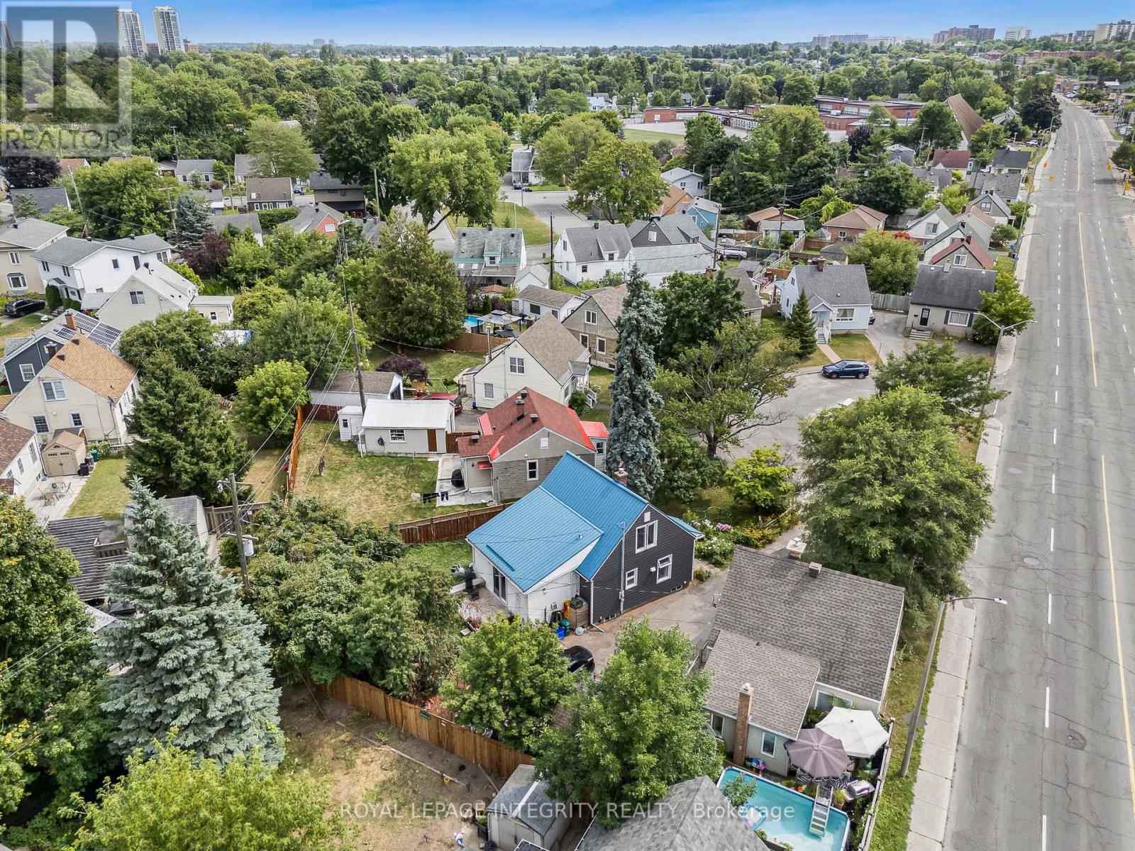 Photo 31 of 841 Merivale Road, Ottawa ON