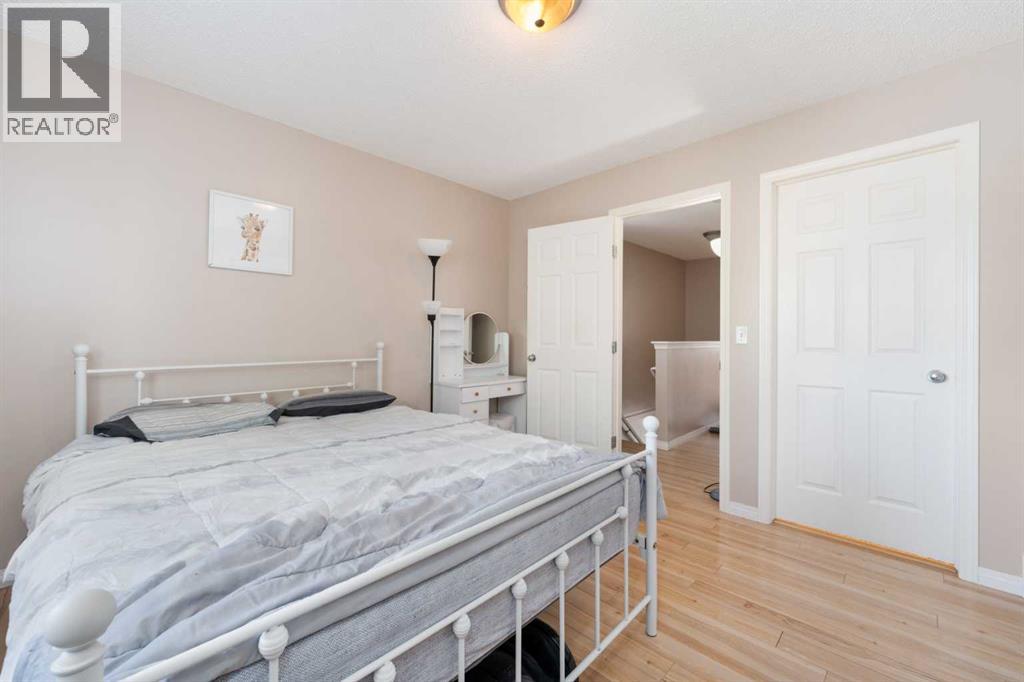 Single Family House for Sale in  Royal Oak Gardens NW Royal Oak Calgary 