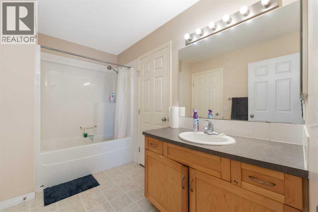 Single Family House for Sale in  Royal Oak Gardens NW Royal Oak Calgary 