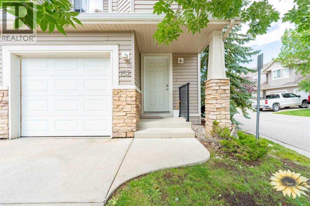 Single Family House for Sale in  Royal Oak Gardens NW Royal Oak Calgary 