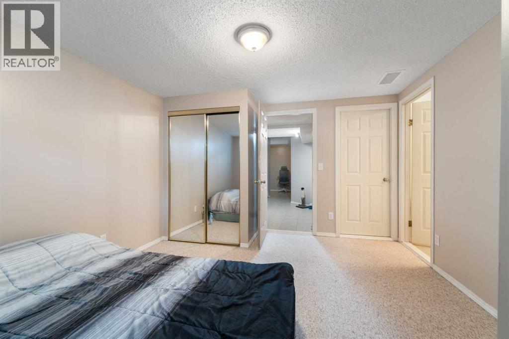Single Family House for Sale in  Royal Oak Gardens NW Royal Oak Calgary 