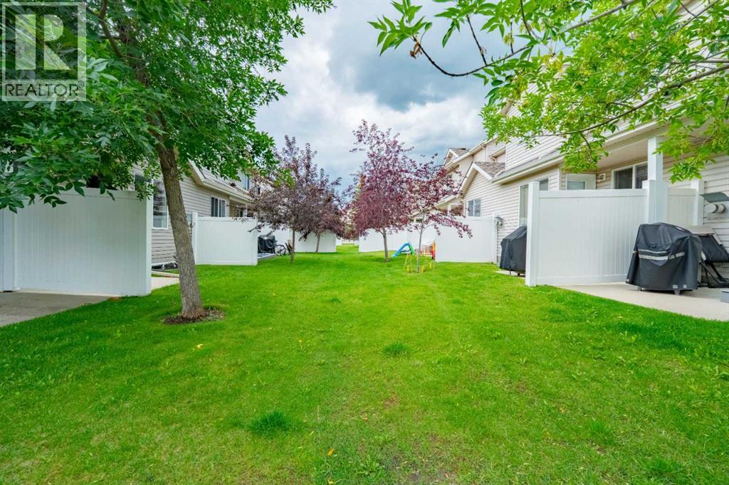 Single Family House for Sale in  Royal Oak Gardens NW Royal Oak Calgary 