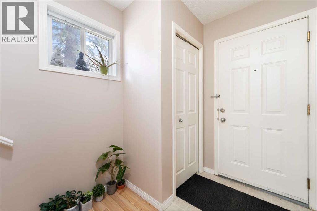Single Family House for Sale in  Royal Oak Gardens NW Royal Oak Calgary 