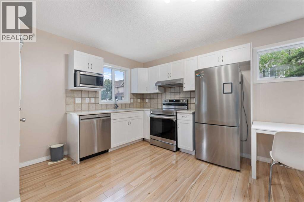Single Family House for Sale in  Royal Oak Gardens NW Royal Oak Calgary 