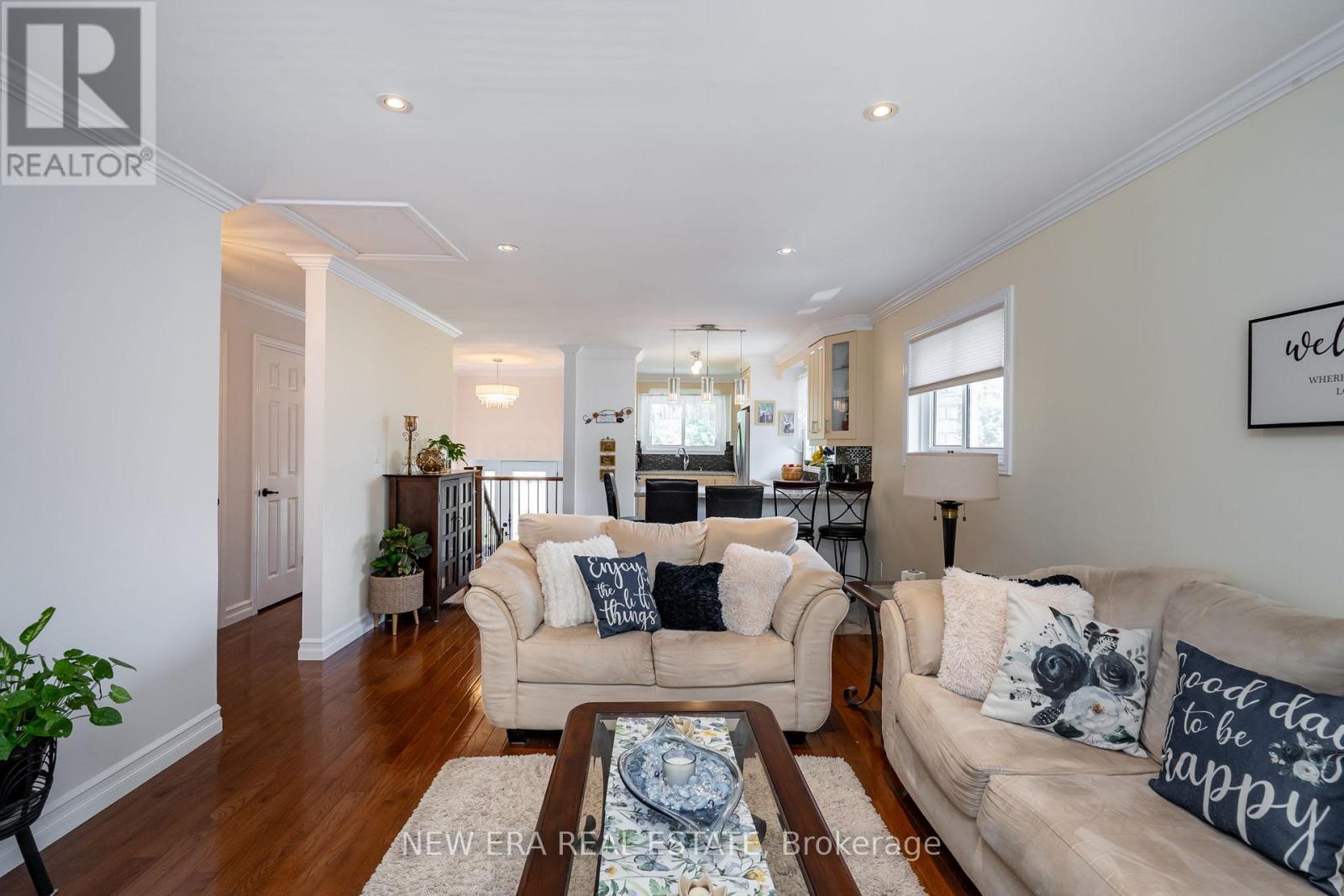 Photo 25 of 258 Nipigon Street, Oshawa ON