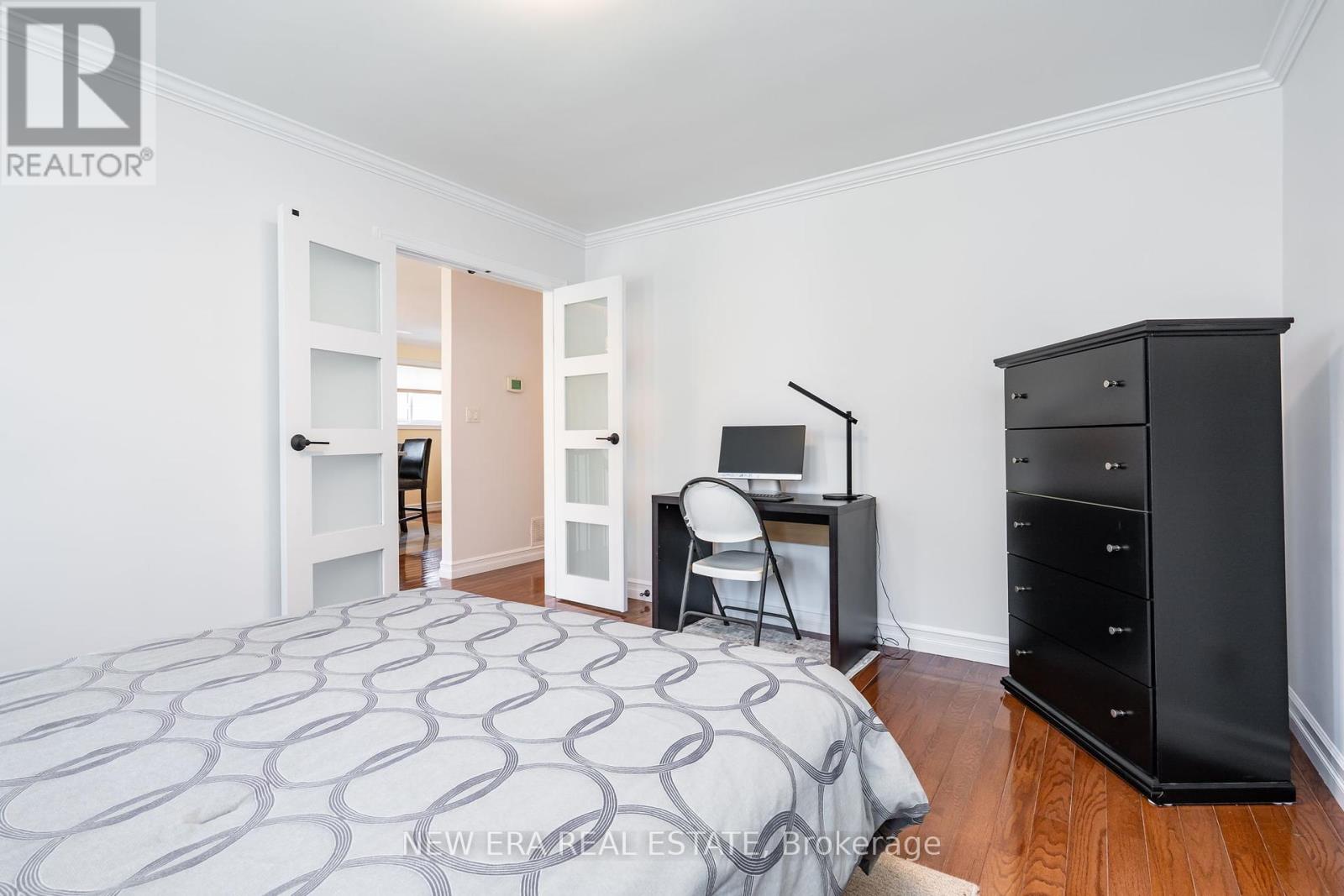 Photo 24 of 258 Nipigon Street, Oshawa ON