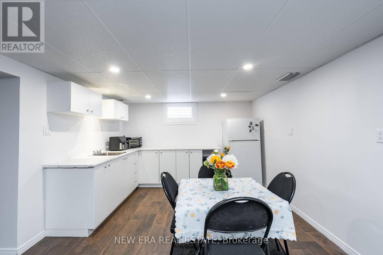 Photo 21 of 258 Nipigon Street, Oshawa ON