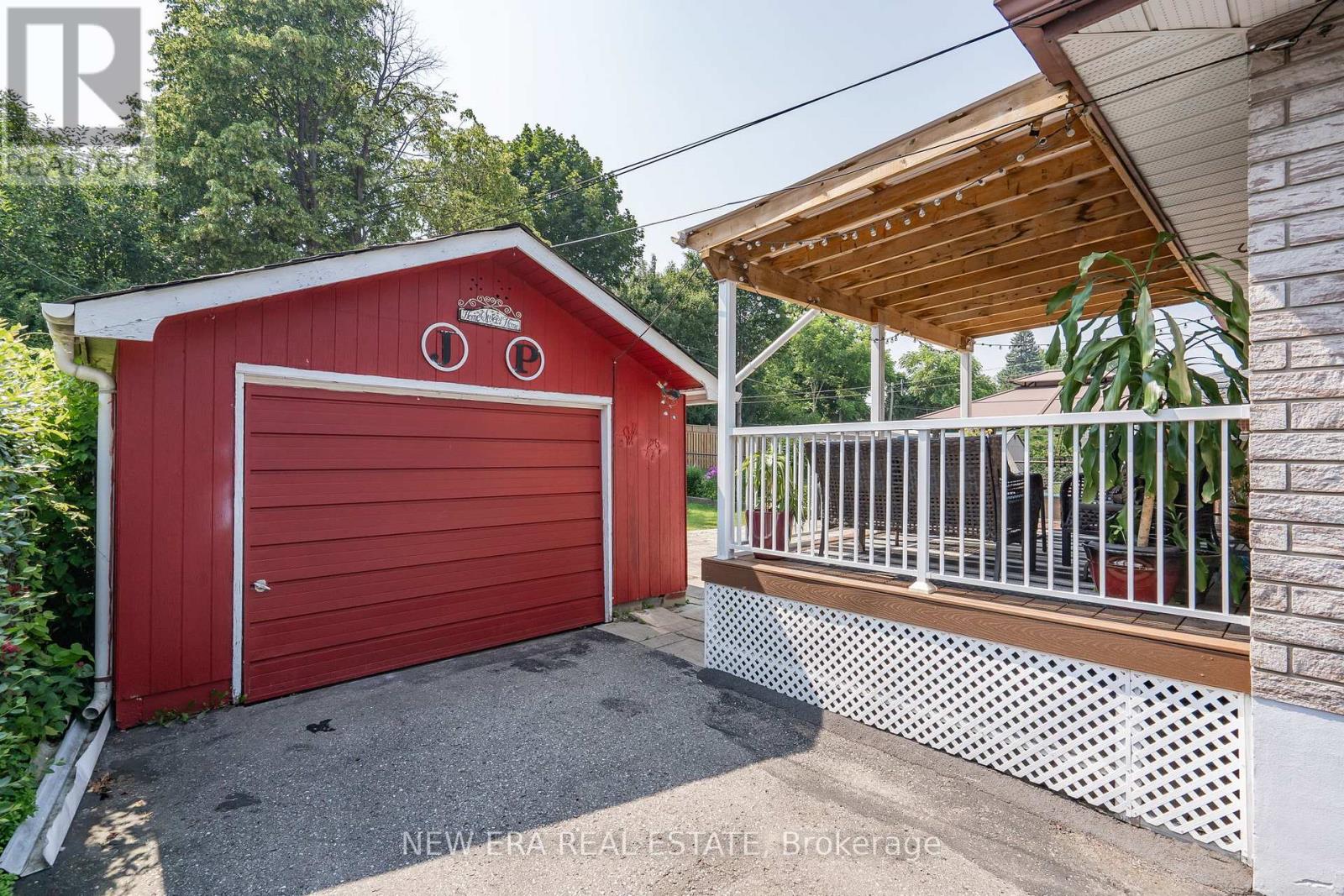 Photo 12 of 258 Nipigon Street, Oshawa ON