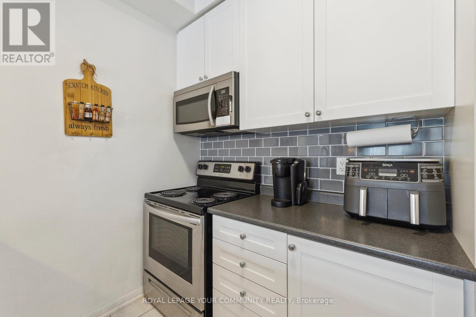 Photo 1 of 102 80 Aspen Springs Drive, Clarington ON