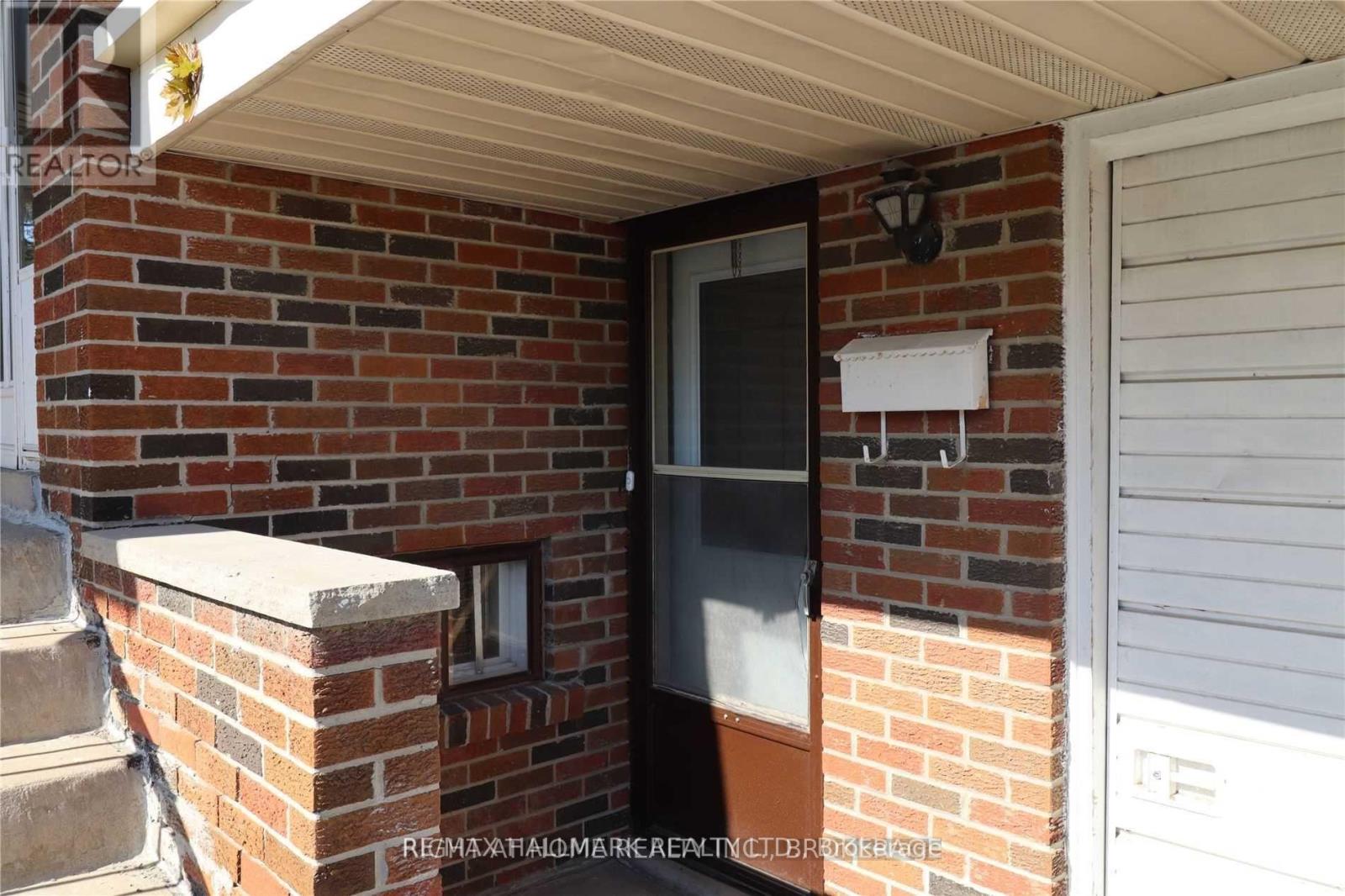 Photo 1 of Bsmt 69 Hildenboro Square, Toronto ON