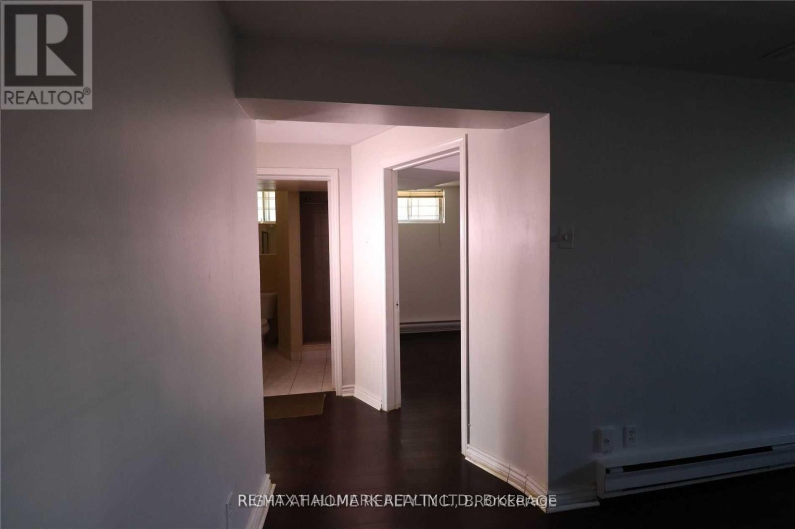 Photo 3 of Bsmt 69 Hildenboro Square, Toronto ON