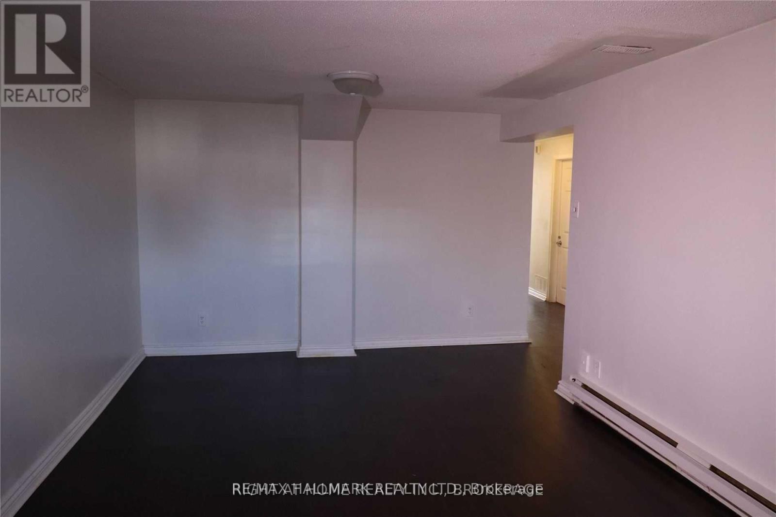 Photo 7 of Bsmt 69 Hildenboro Square, Toronto ON