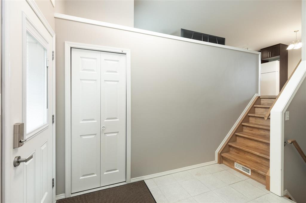 Photo 3 of 47 Creekside Drive, Steinbach MB