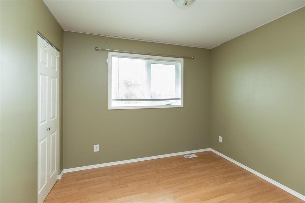 Photo 28 of 47 Creekside Drive, Steinbach MB