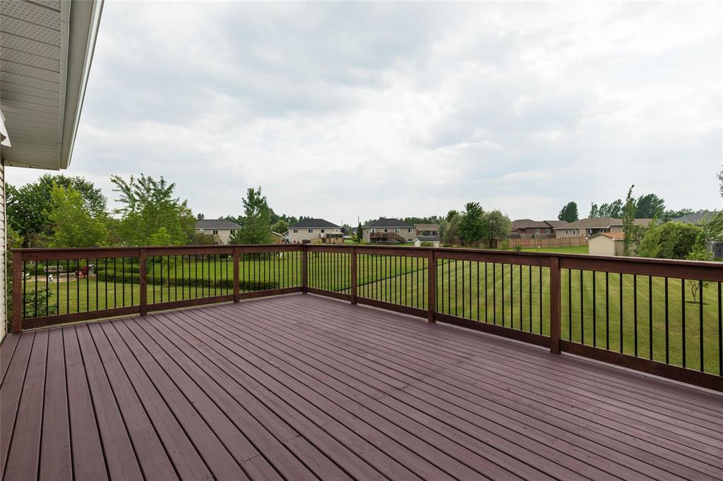Photo 2 of 47 Creekside Drive, Steinbach MB