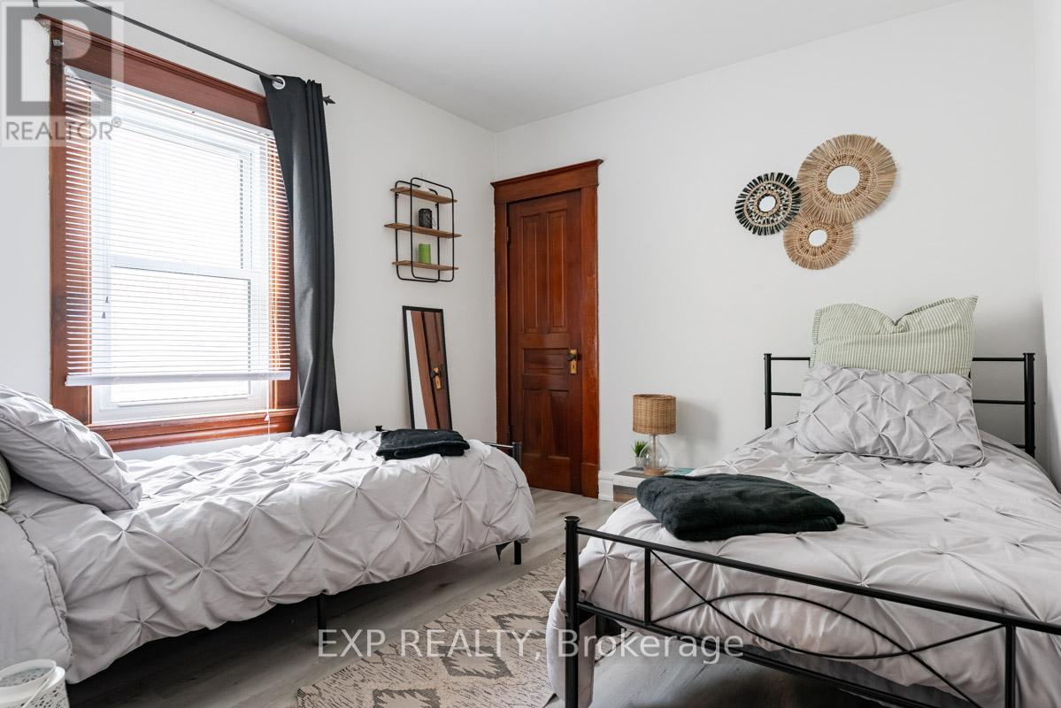 Photo 28 of 34 Louisa Street, St Catharines ON