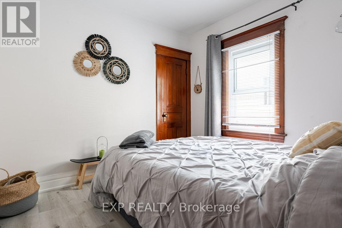 Photo 9 of 34 Louisa Street, St Catharines ON