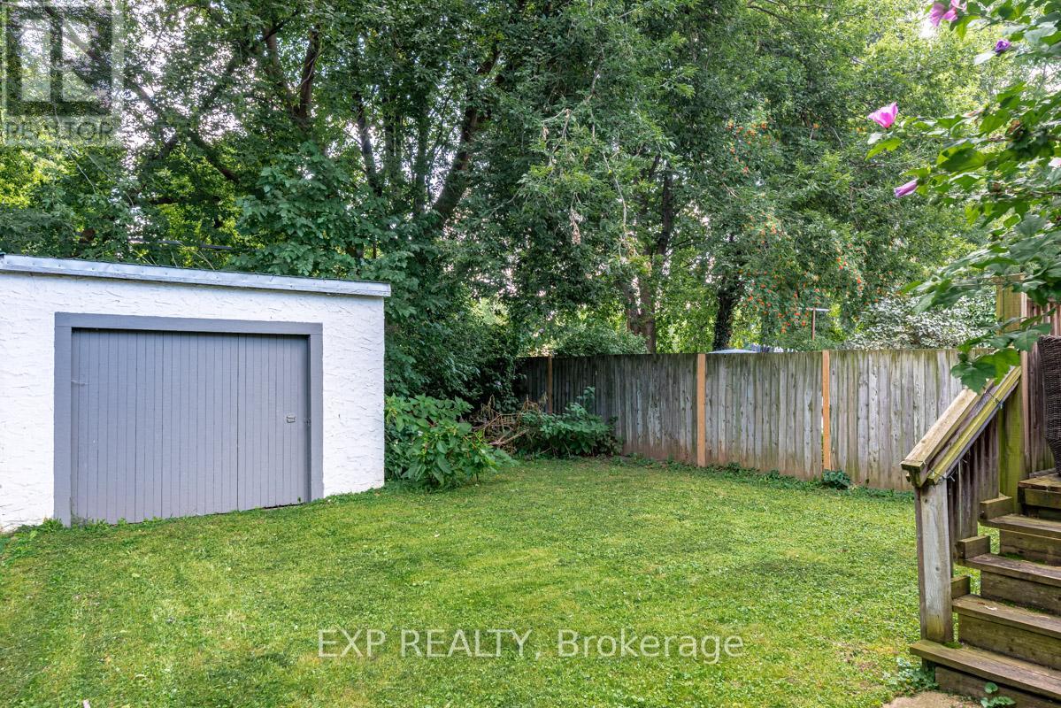 Photo 24 of 34 Louisa Street, St Catharines ON
