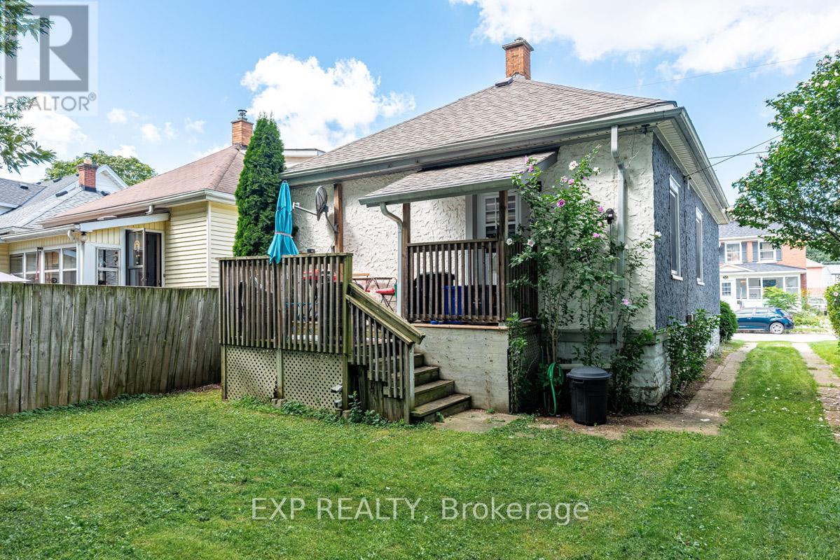 Photo 3 of 34 Louisa Street, St Catharines ON