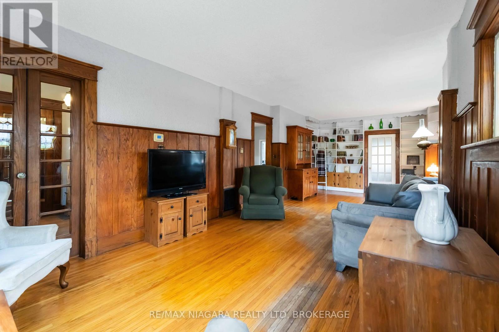 Photo 17 of 6275 Pine Grove Avenue, Niagara Falls ON