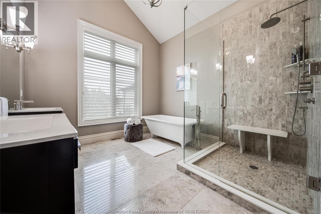 Photo 18 of 12082 12078 Riverside Drive, Tecumseh ON