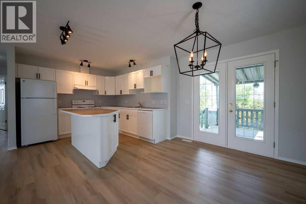 Photo 1 of 269 Strathford Crescent, Strathmore AB