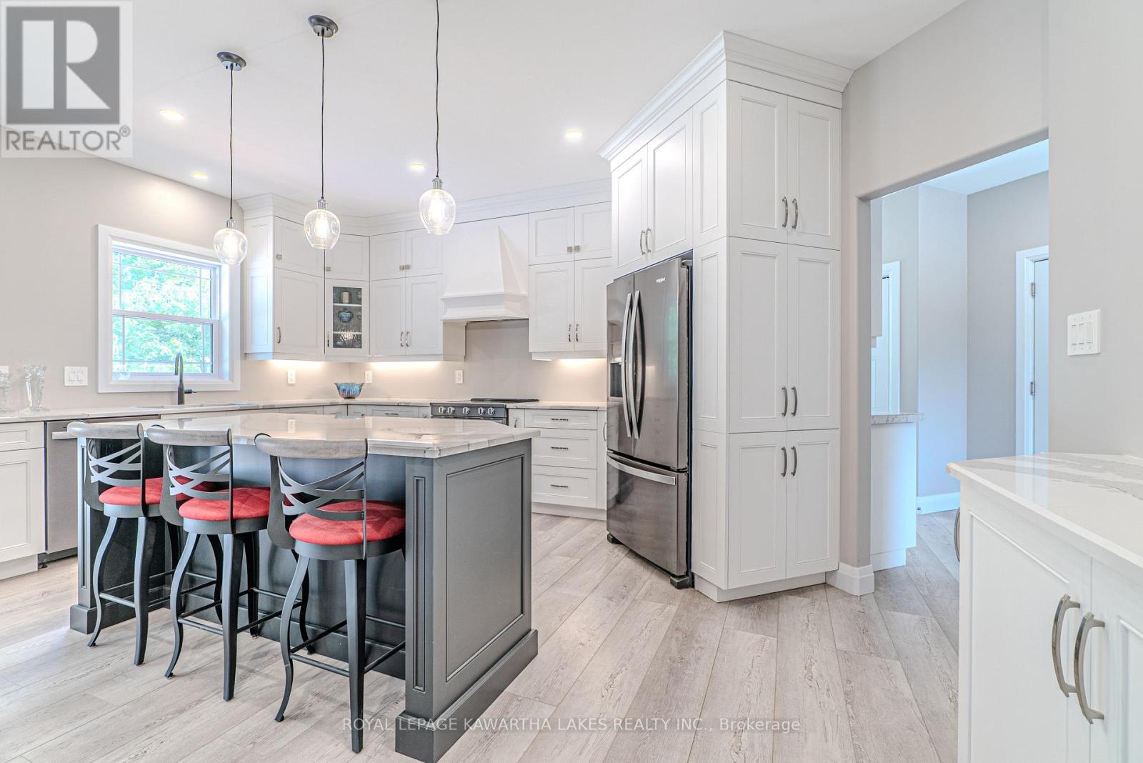 Photo 25 of 18 New Pierce Drive, Stirlingrawdon ON