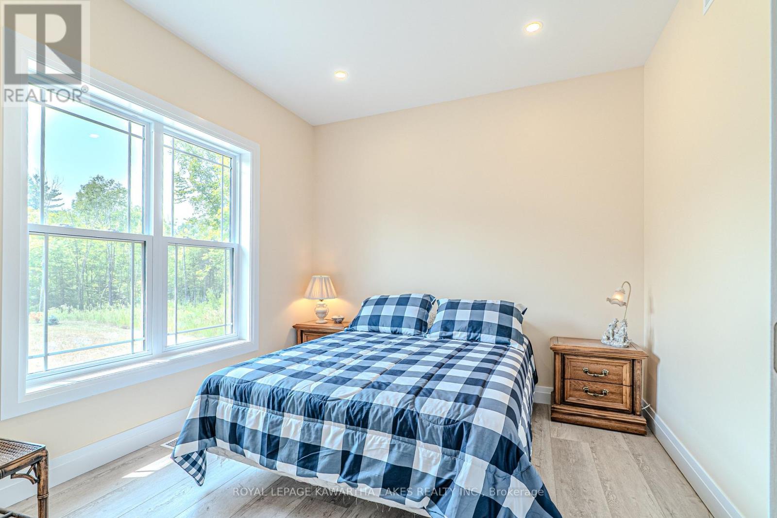 Photo 22 of 18 New Pierce Drive, Stirlingrawdon ON