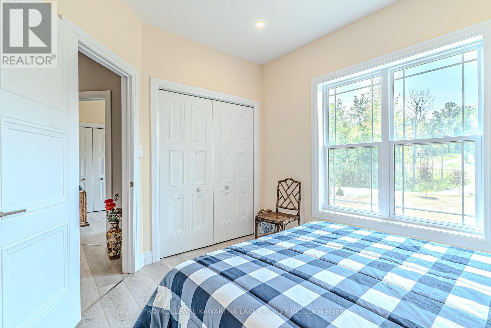 Photo 2 of 18 New Pierce Drive, Stirlingrawdon ON