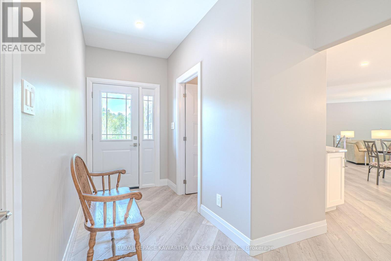 Photo 31 of 18 New Pierce Drive, Stirlingrawdon ON