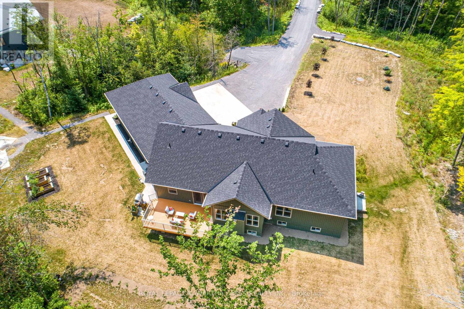 Photo 35 of 18 New Pierce Drive, Stirlingrawdon ON
