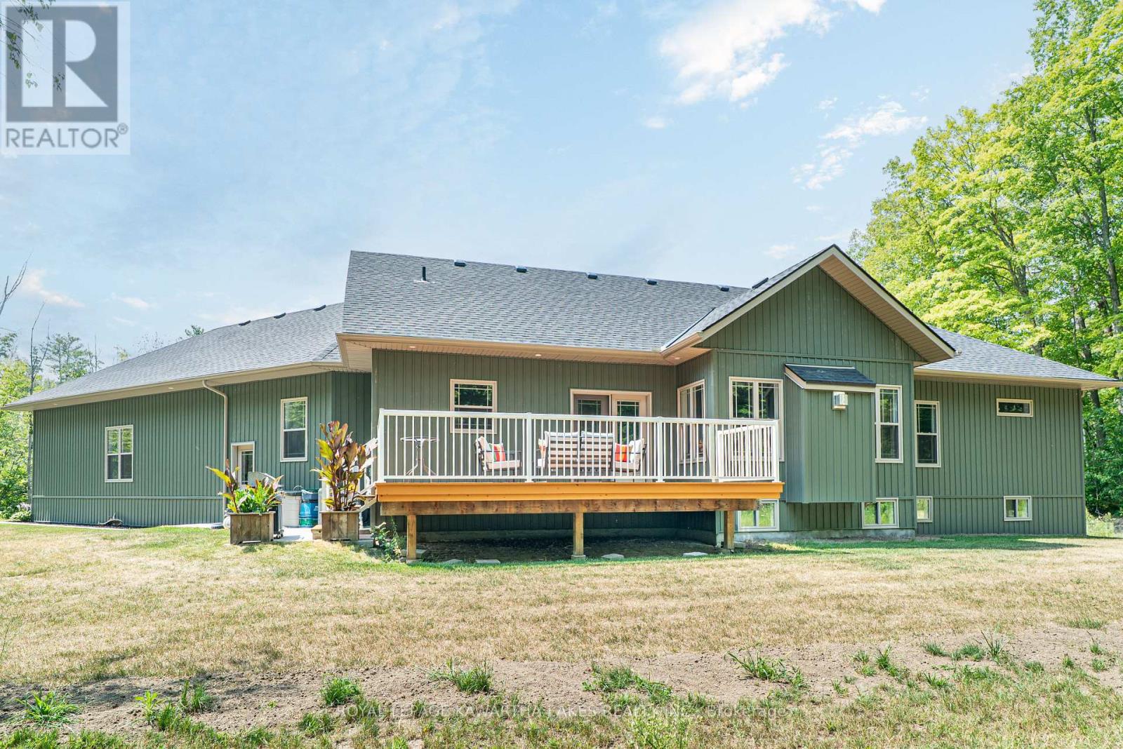 Photo 33 of 18 New Pierce Drive, Stirlingrawdon ON