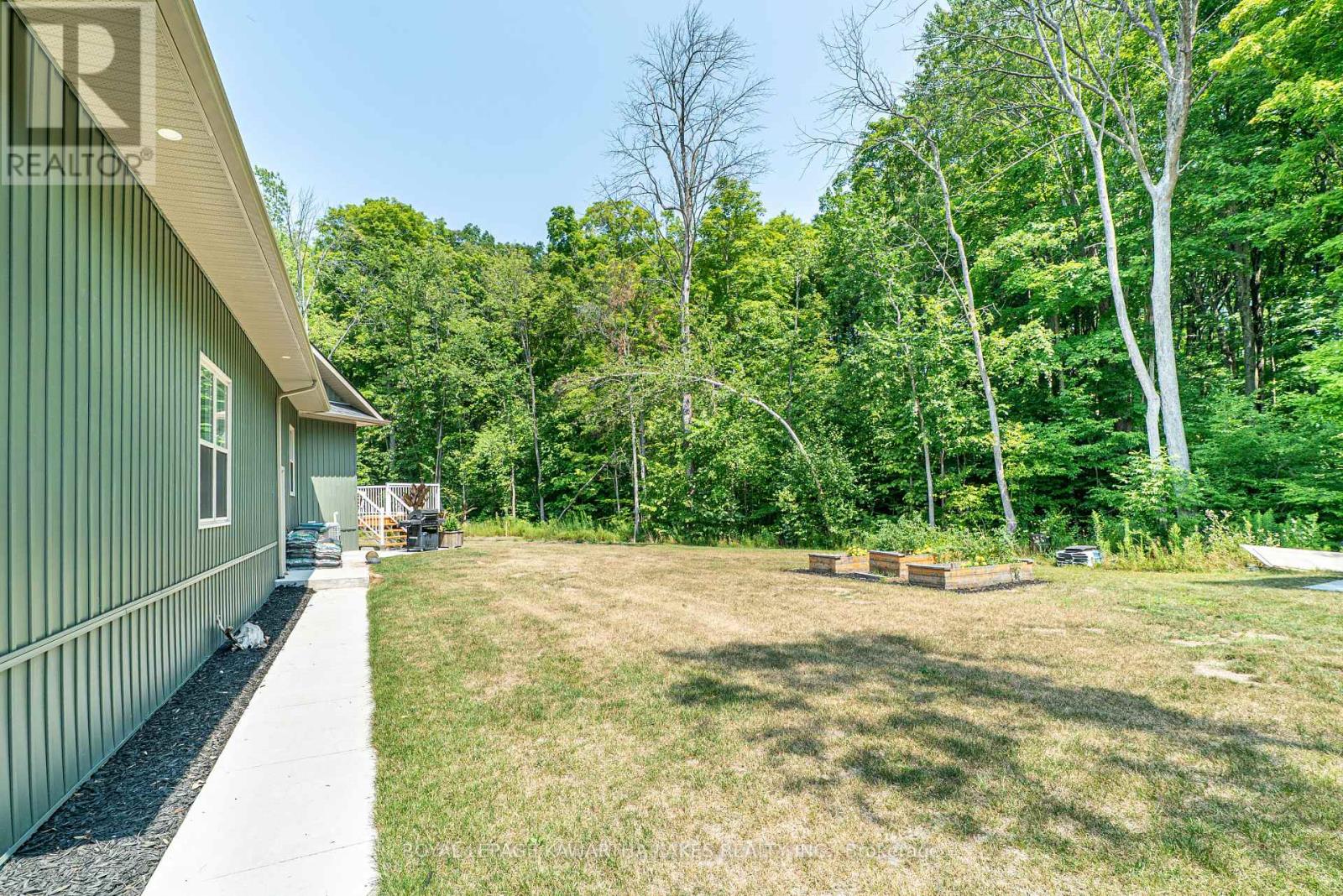 Photo 34 of 18 New Pierce Drive, Stirlingrawdon ON
